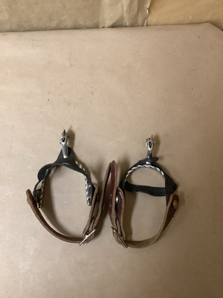 SMALL PAIR SPURS (G29012426)
