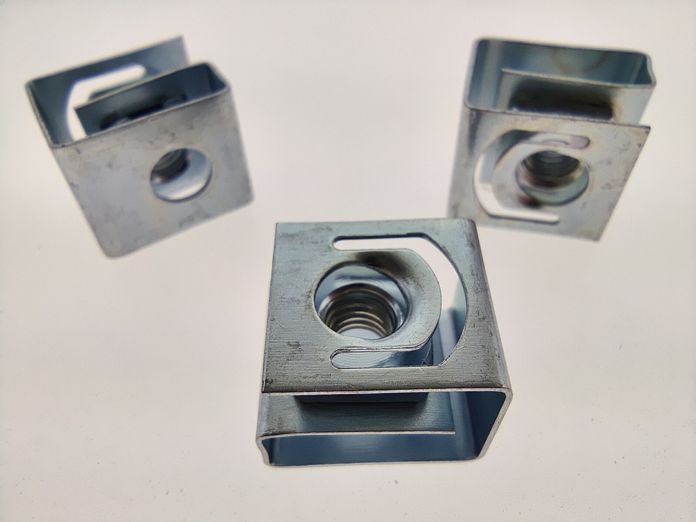 (20pcs) 10-32 Rack Mounting Retainer Clip Nuts Cage Slide Mount