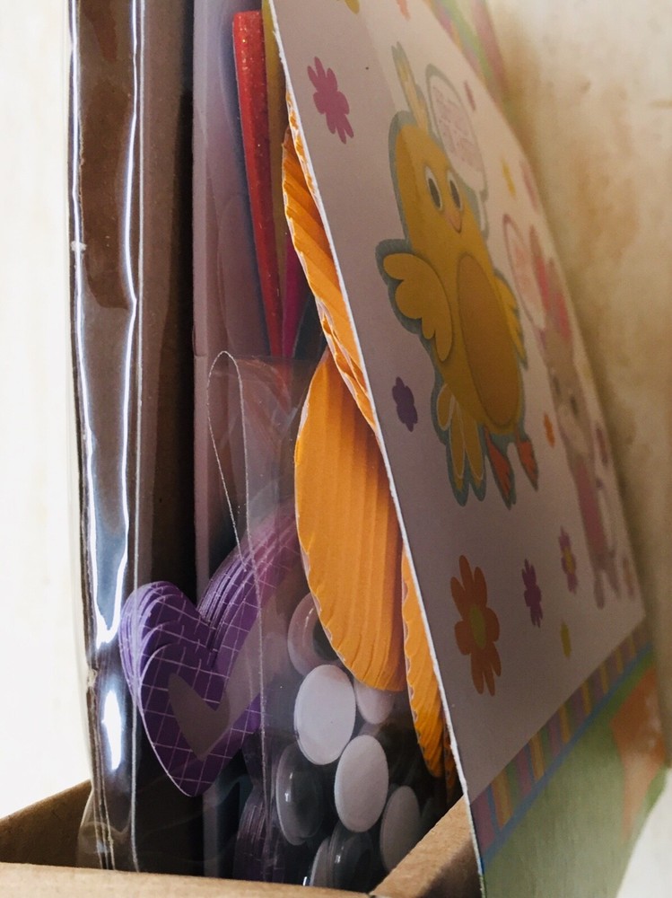 DARICE EASTER CREATIVITY IN BLOOM! "Make Your Own" CORRUGATED PALS (MAKES 24)