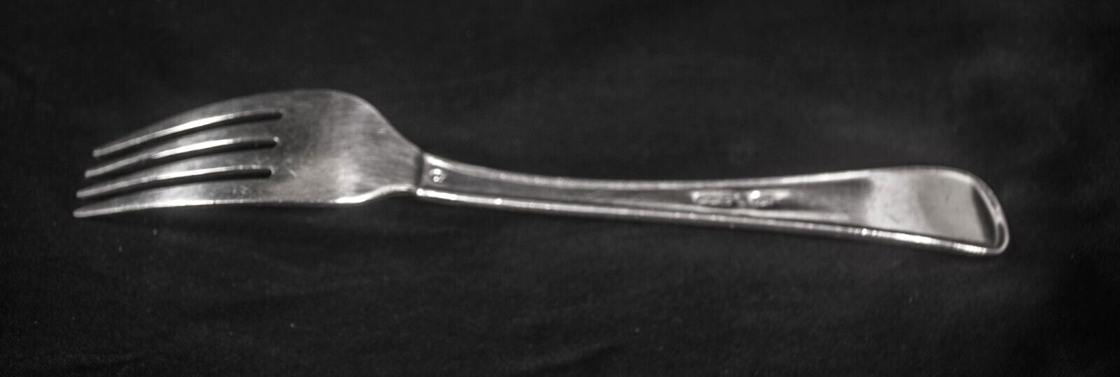 World Tableware World 18/8 Dinner Fork --8 1/8"