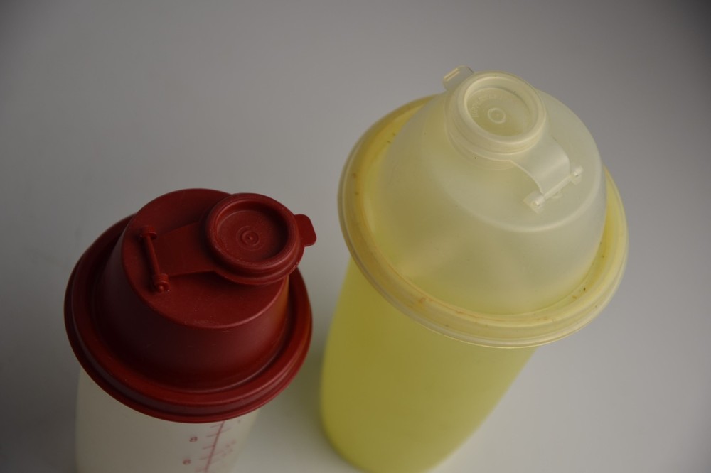 2 Tupperware Shake N Go Containers Collectible Plastic Workout Lidded & Inserts