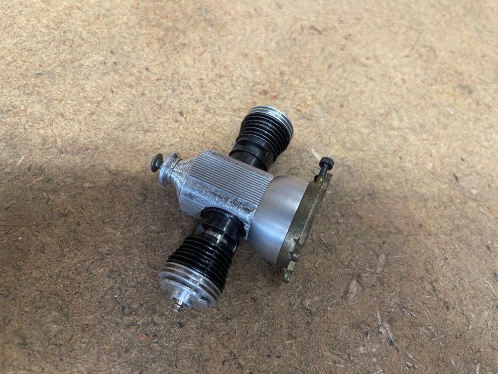 Cox .098 Flat Twin Control Line Or Free Flight Airplane Engine