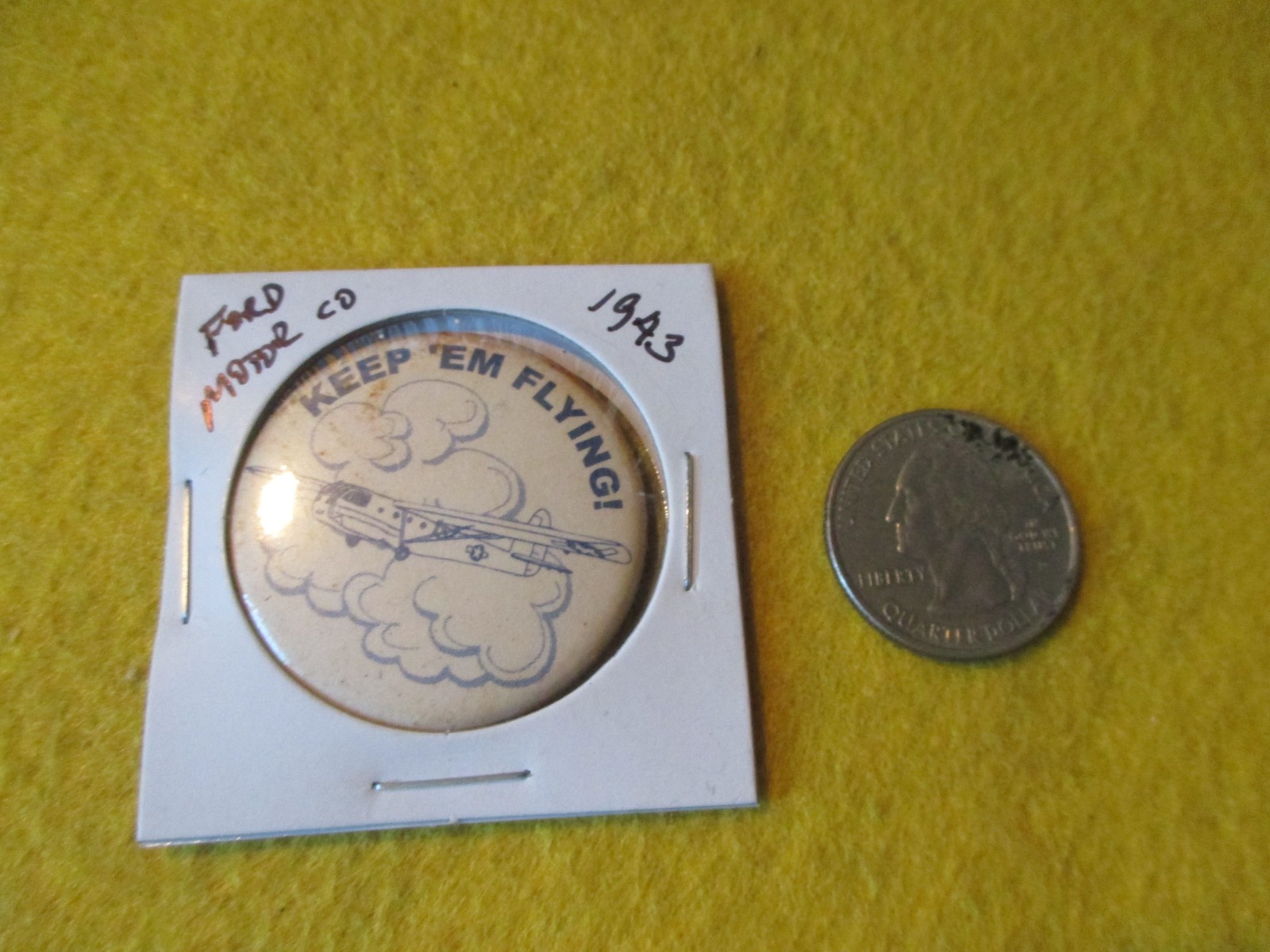 ORIGINAL WWII HOMEFRONT CG-4 GLIDER KEEP'EM FLYINGFORD MOTOR CO  1943 PIN