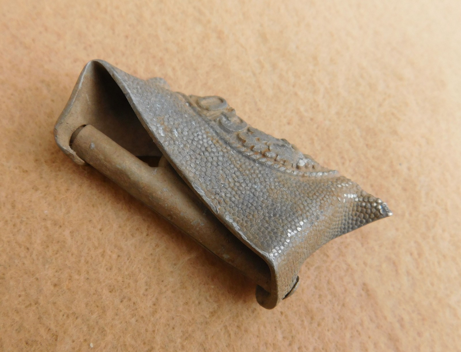 ORIGINAL WWII GERMAN ARMY BELT BUCKLE SECTION - GROUND DUG RELIC