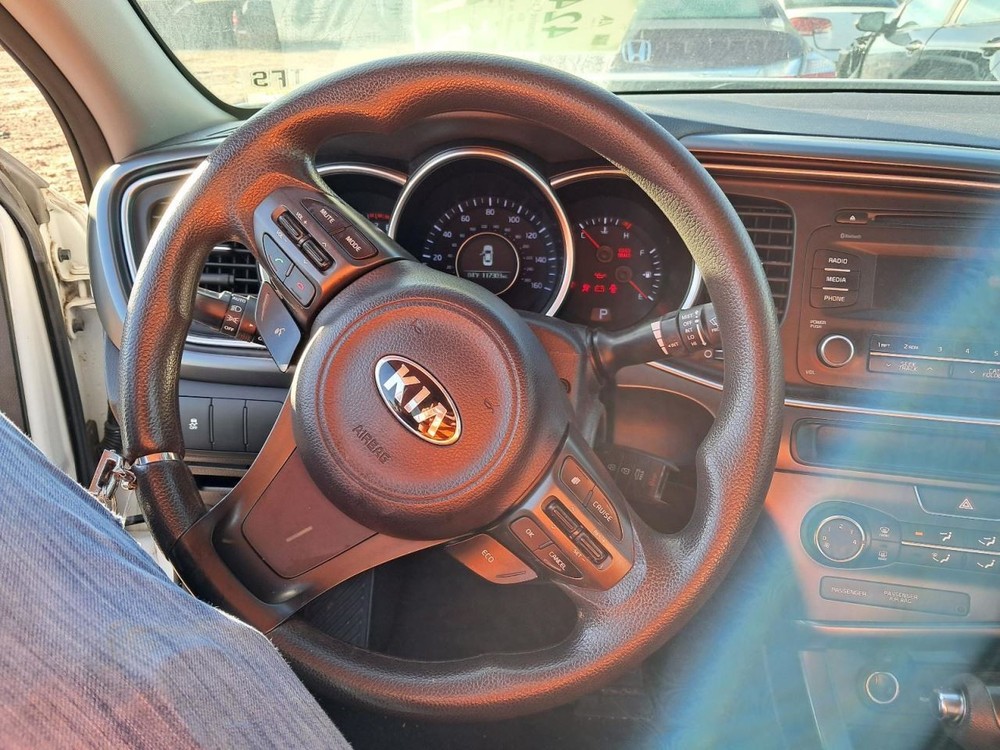 OPTIMAKIA 2015 Glove Box 4765526