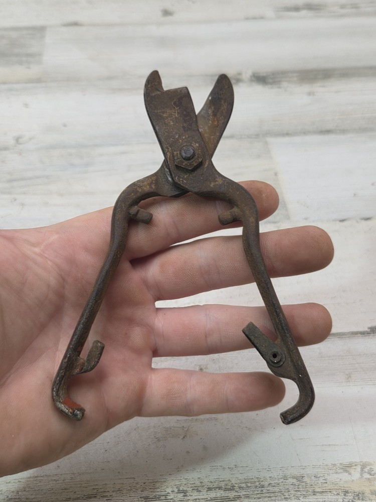 Vintage Vine Pruning Shears Snips 6" Antique