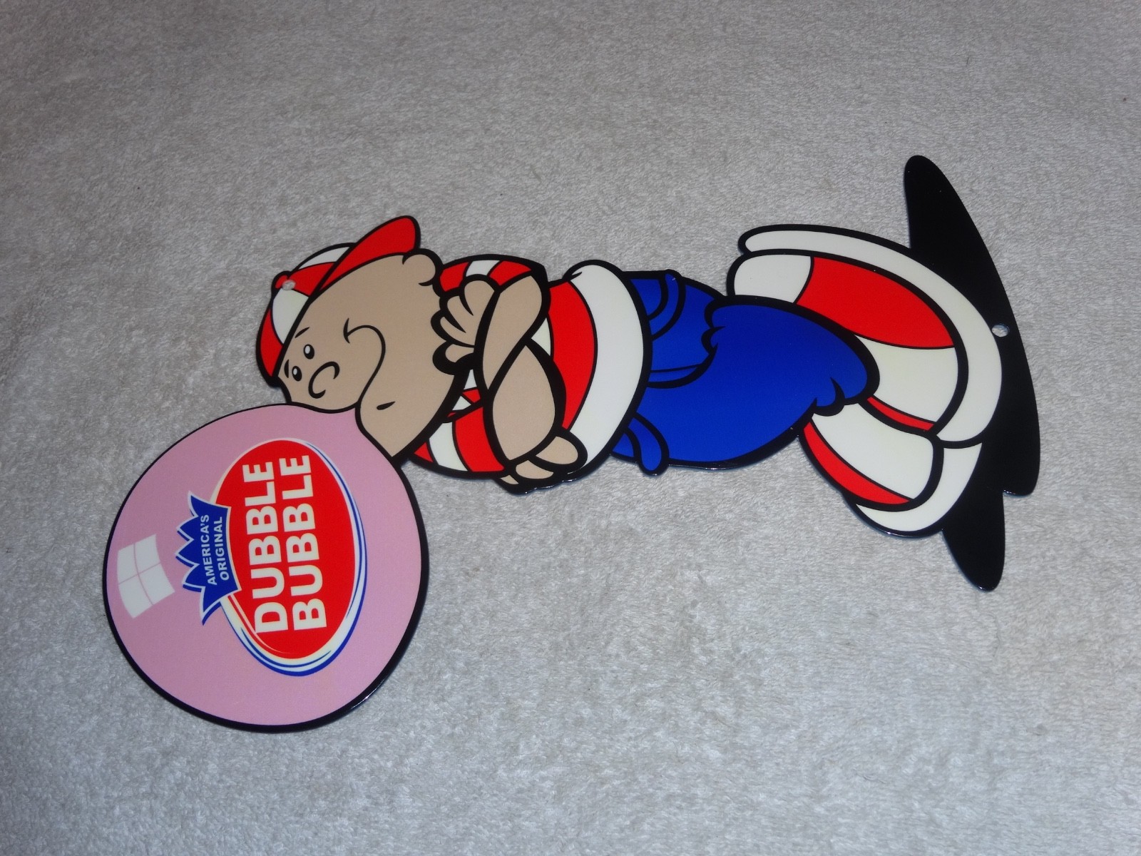VINTAGE DUBBLE BUBBLE BOY BLOWING FLEER CHEWING GUM 10" METAL GASOLINE OIL SIGN!