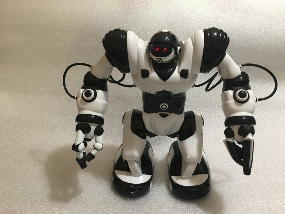 WowWee Robosapien Interactive Robot Toy 2004 – No Remote