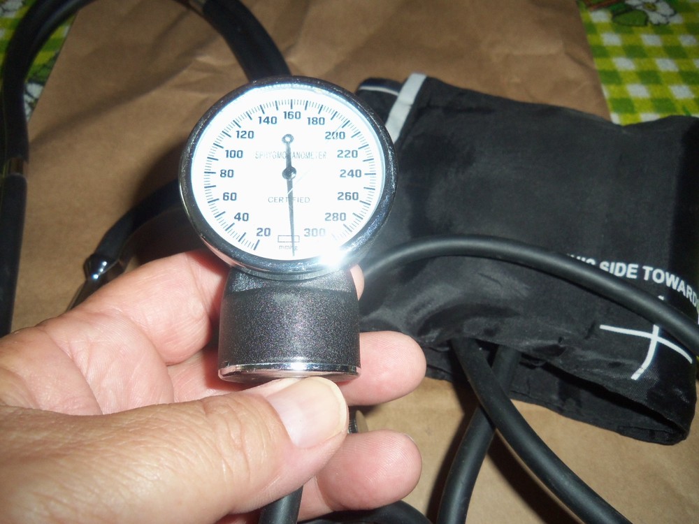 Stethoscope Sphygmomanometer Blood Pressure Cuff Nursing Student Starter Kit