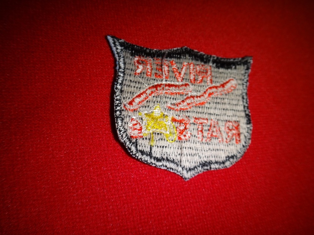 Vietnam War Beret Patch USAF RIVER RATS Flash