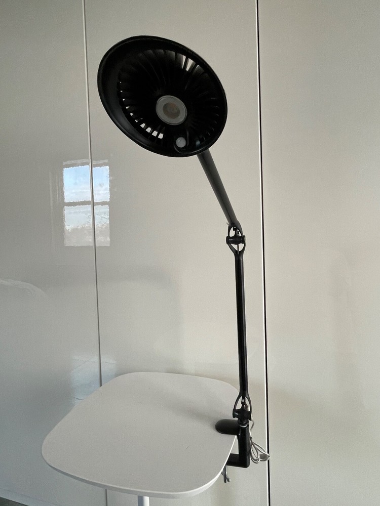 Humanscale Element Vision LED Task Light with desk mount - Black