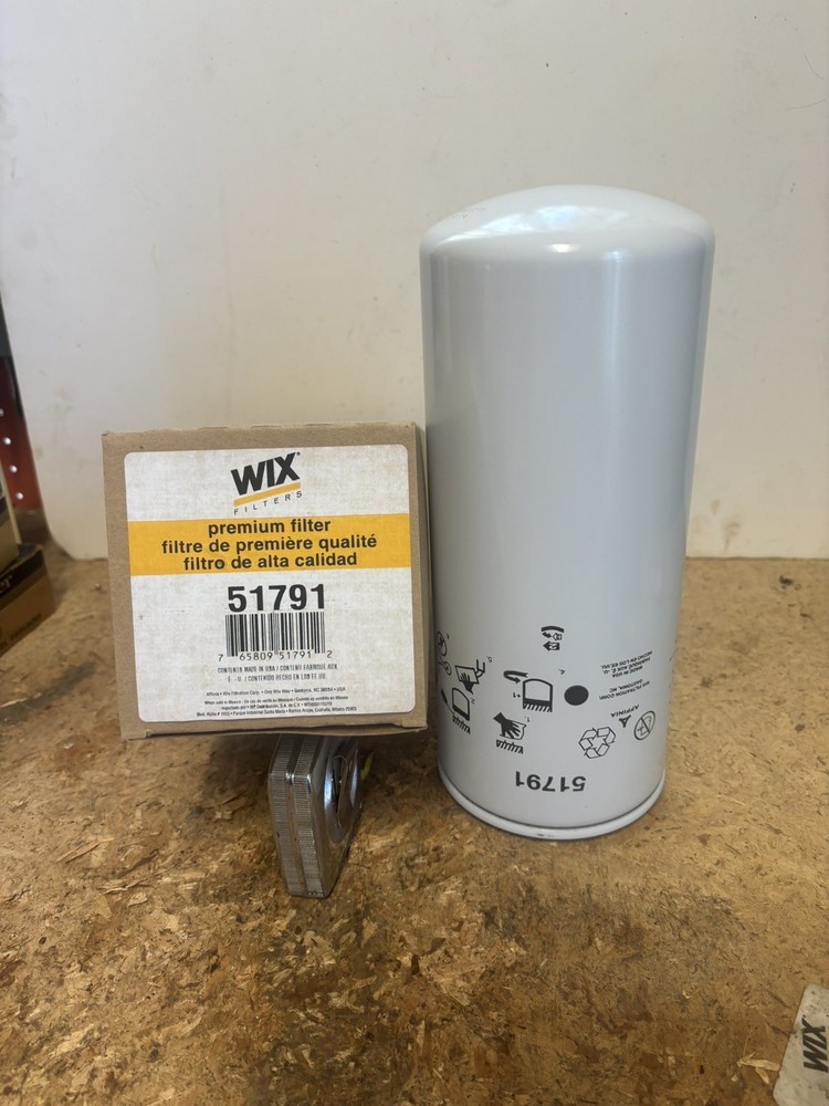 Wix 51791 Engine Oil Filter Replace 1R0739, LF667, B76