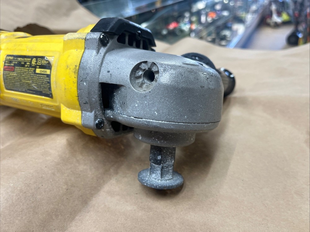 Dewalt DWP849 7/9" Handheld Electric Variable Speed Polisher