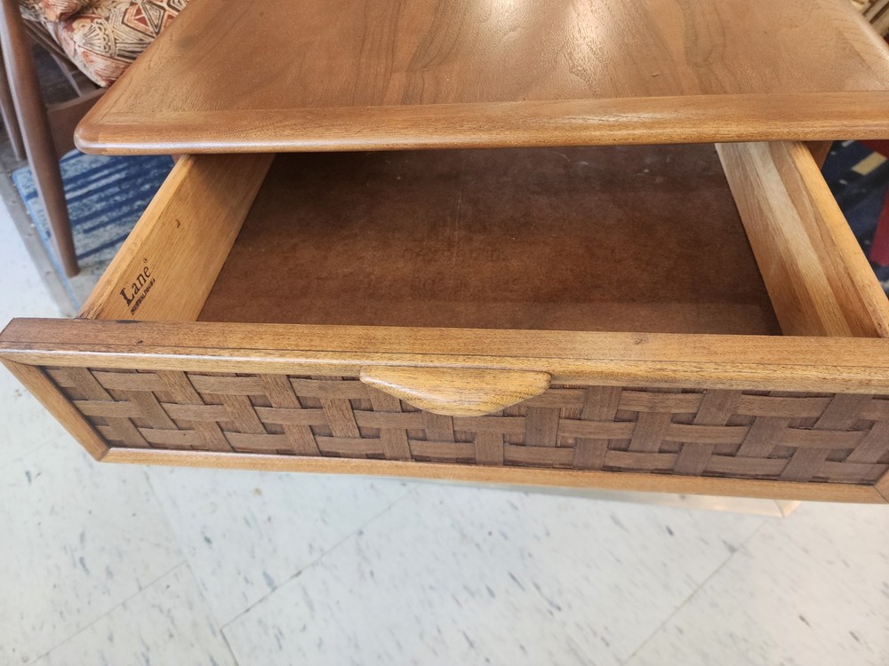 Vintage Single Drawer Lane Side Table/ nightstand.