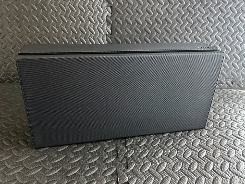 Ultimate Guard Black Superhive 550+ Deck Case
