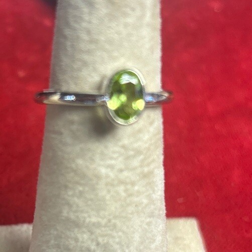 Sterling silver stackable ring size 7 Faceted Peridot