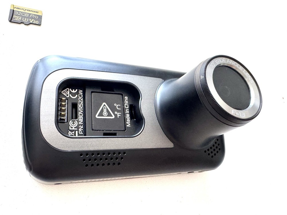 Nextbase 522GW Dash Camera with holder 32GB sd card