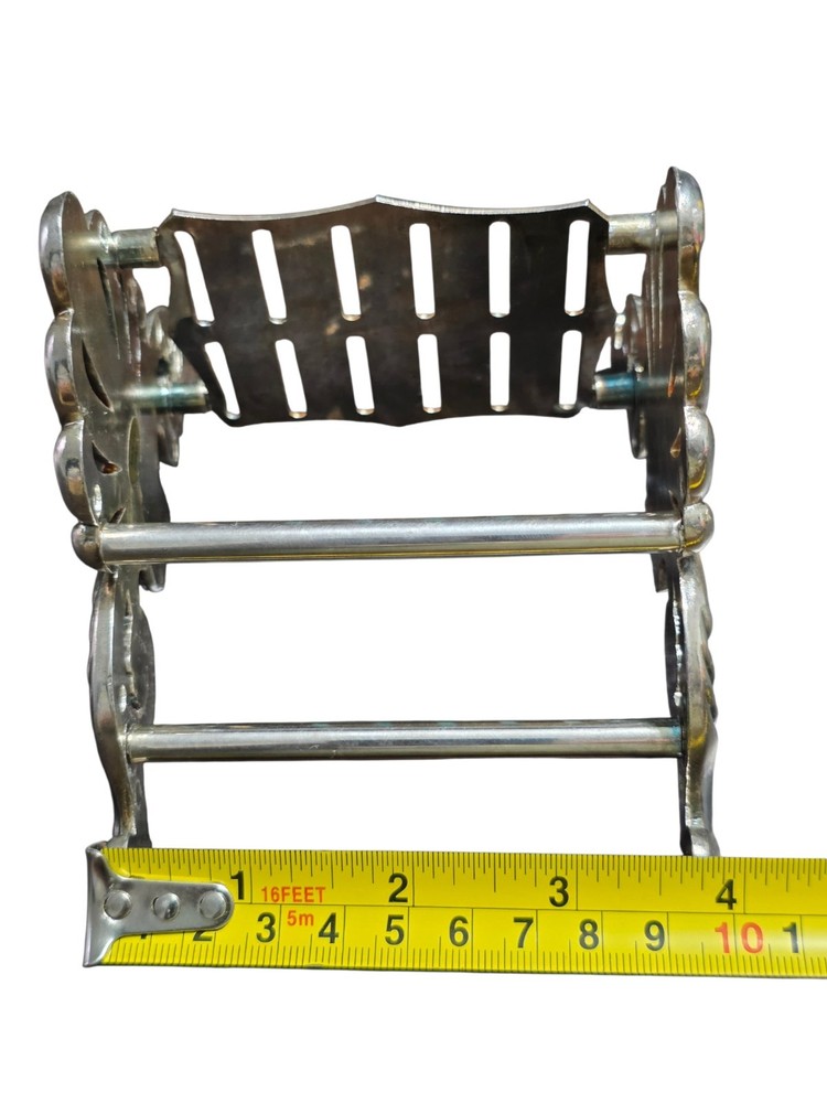 Vintage Style Ornate Silver Plated Knife Rest Shell Scroll Tableware Decor