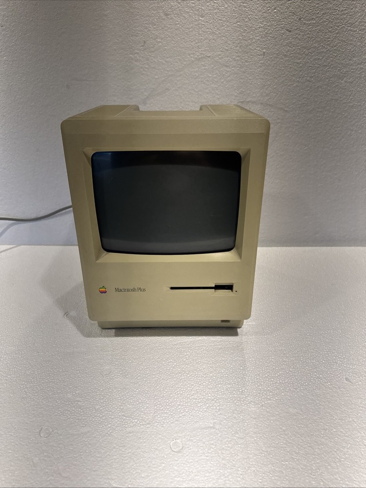 Vintage Apple Macintosh Plus M0001A