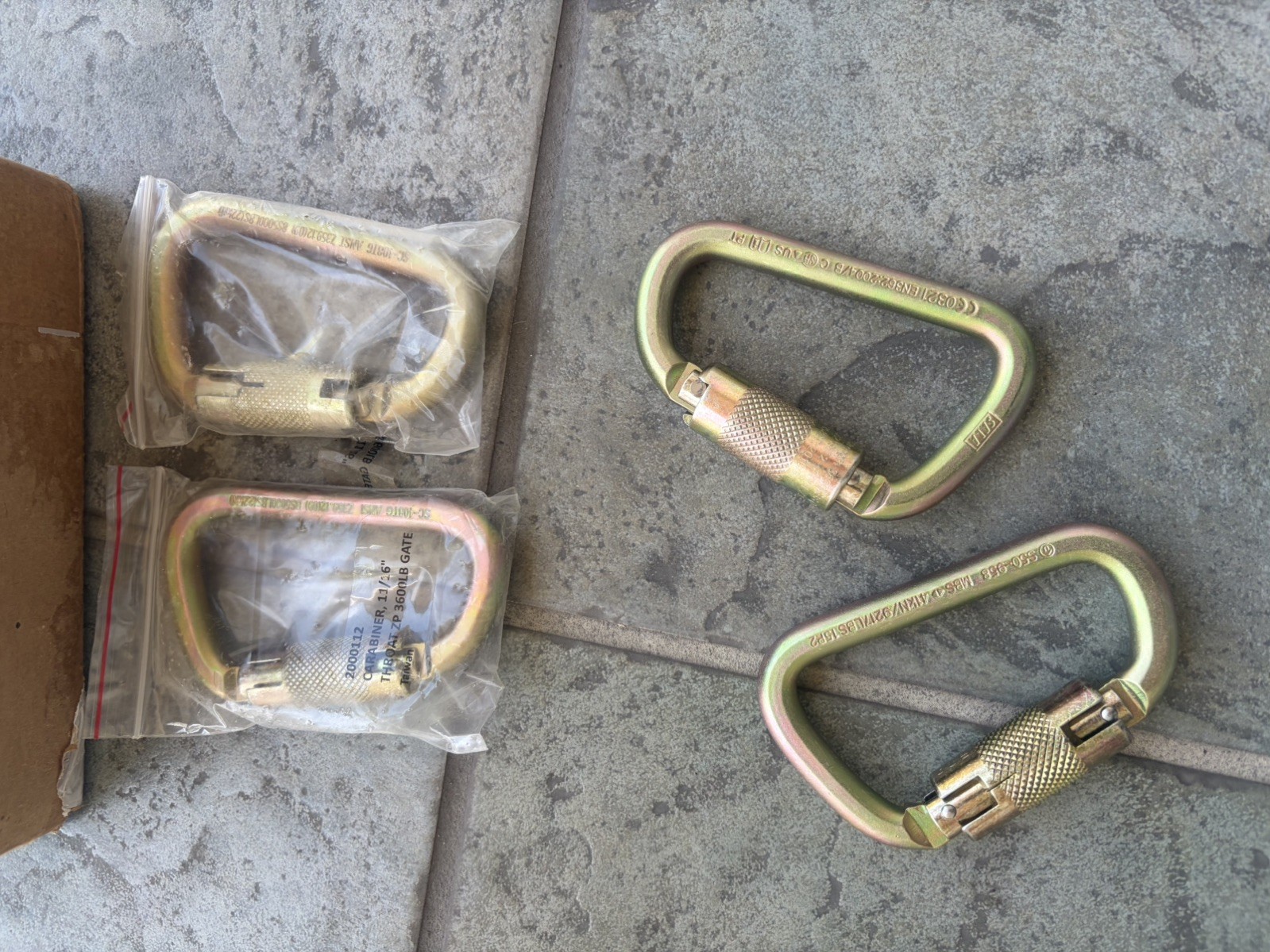 3m DBI SALA Saflok Carabiner 11/16" Throat 3600 Lb Gate Self Locking 2000112