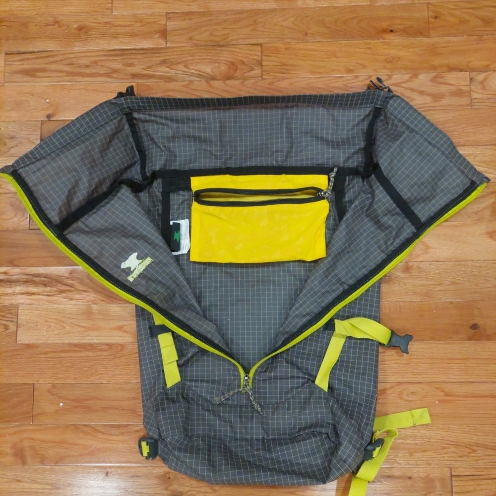 Mountainsmith Scream 20L Daypack Compression Sack Roll-top Gray+Lime Green