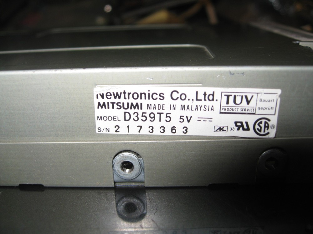 Newtronics D359T5 Floppy Disk Drive