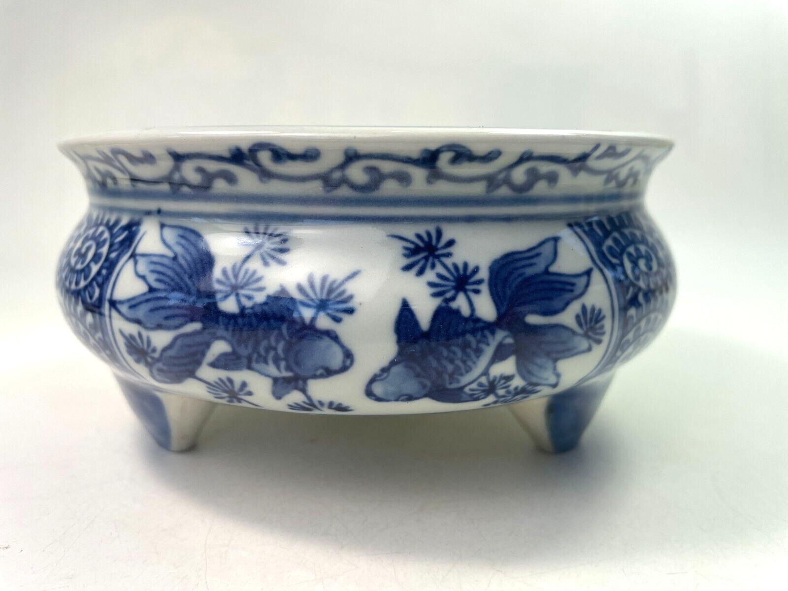 Antique Chinese Tripod  Incense Burner Pair Gold Fish Blue & White B60