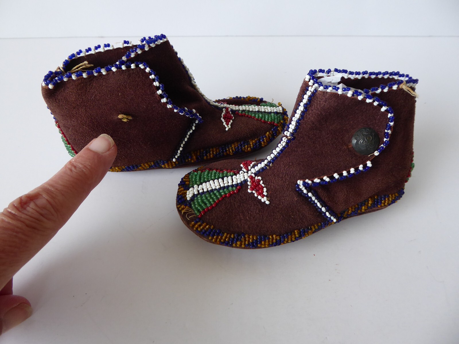Antique Native American Indian Beaded Child's Moccasins