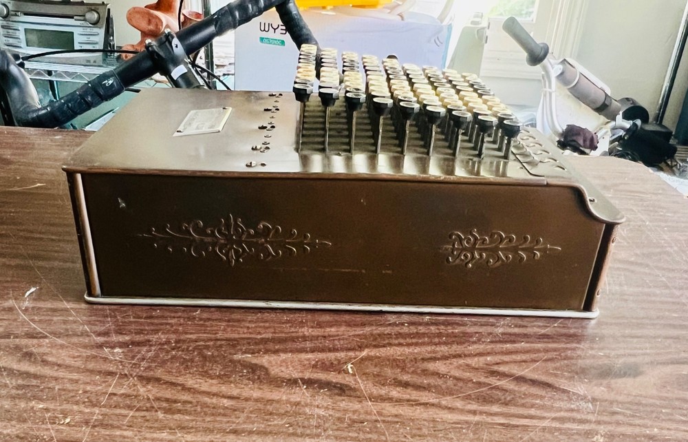 ANTIQUE 1911 COMPTOMETER ADDING MACHINE CALCULATOR FELT & TARRANT BAKELITE KEYS