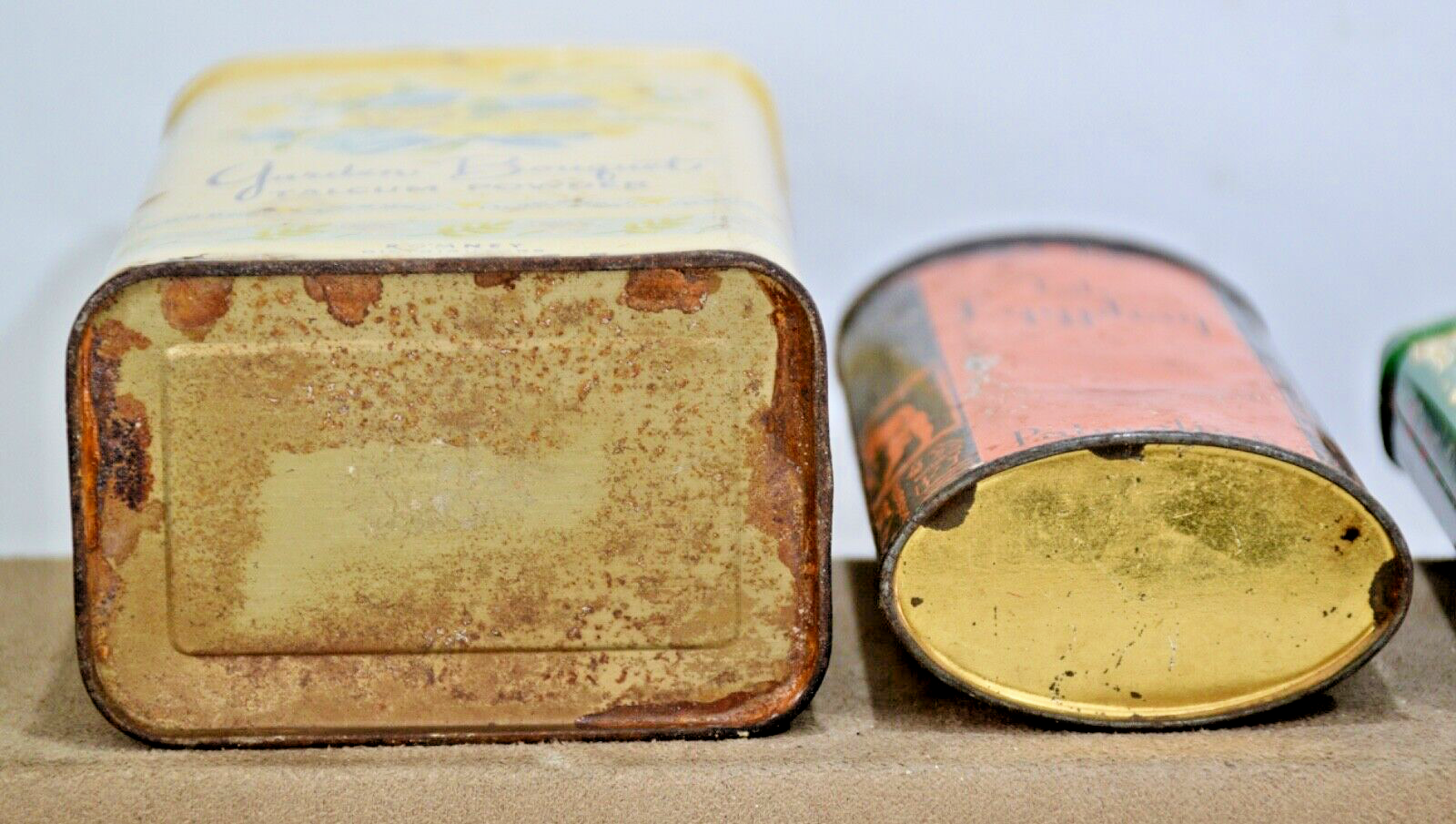 Vintage Advertising Perfume Talcum Powder Tin Emeraude Coty, Egyptian + Lot of 4