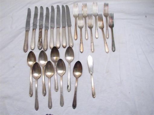 Stratford Silver Plate Ladyship 25 pc Flatware Set Service for 8