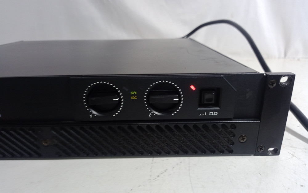 Crown Power Tech 2 2-Channel Power Amplifier Rack Mountable - Tested & Working