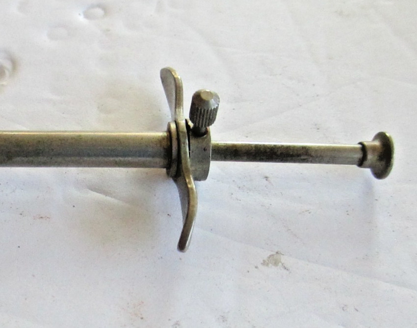 Vintage Germany 19" Camera Remote Shutter Cable        A18