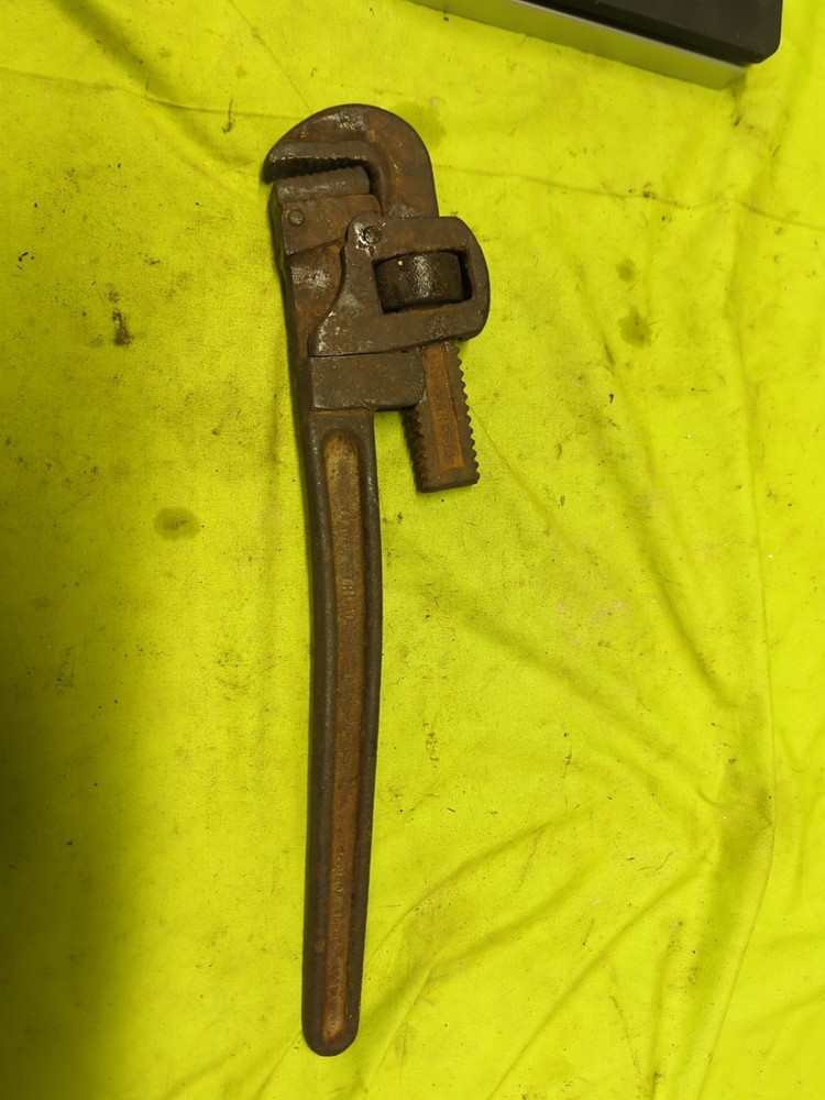 Trimo 18 Pipe Wrench Vintage