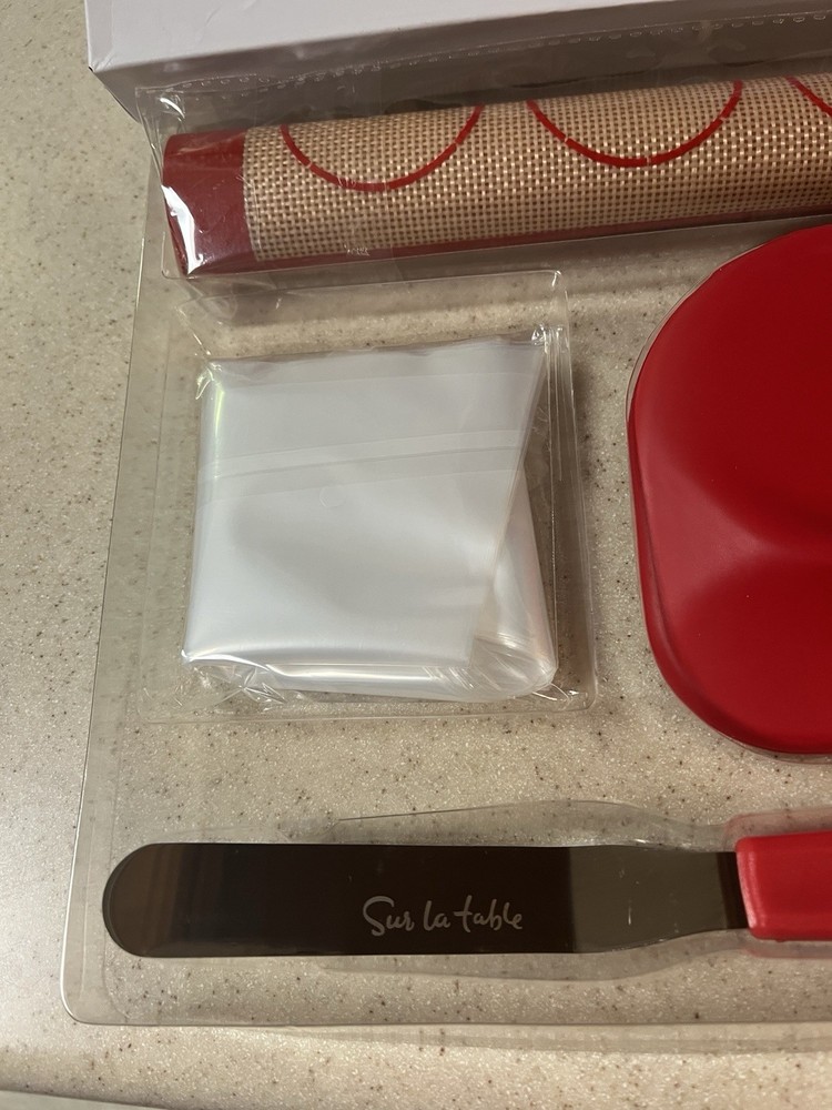Sur La Table Macaron Kit 18 Piece New!