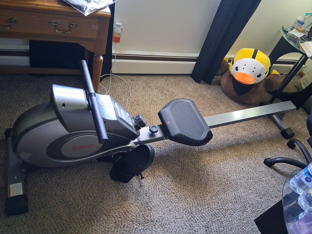 Sunny Rowing Exercise Machine Adjustable Magnetic Resistance LCD Stat Screen