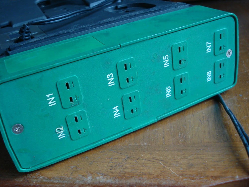 Prova-800 8-Input Thermometer/Datalogger w.Carrying Case AC Adapter Power Supply