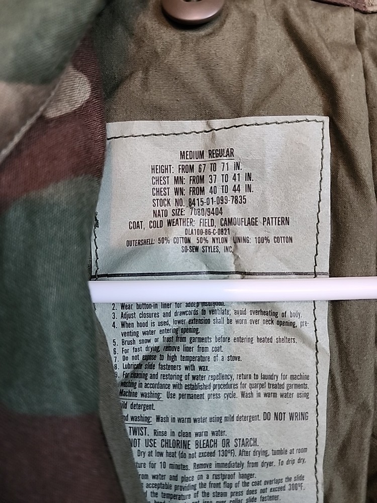 MILITARY ISSUE COLD WEATHER FIELD COAT in CAMOUFLAGE PATTERN~Medium Regular~ EUC