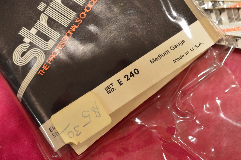 Vintage 1960's Gibson String Pack - UNOPENED Case Candy - Flatwound .14 - .56