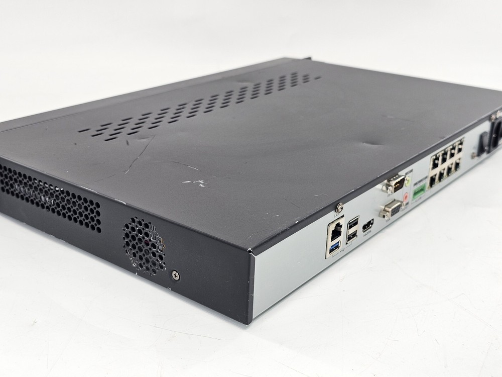 3xLOGIC V250-8-4TB Embedded PoE Server