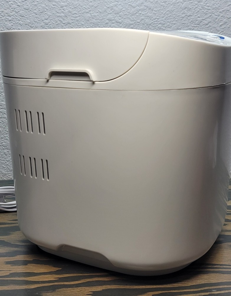 Oster Bread Maker Express Bake 2 lb Loaf Type BM-1 Model CKSTBRTW20 no paddle