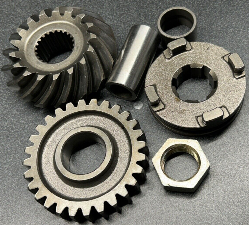 2002 Suzuki Eiger 400 4x4 Quad Runner Engine Transmission Bevel Gear Output H8