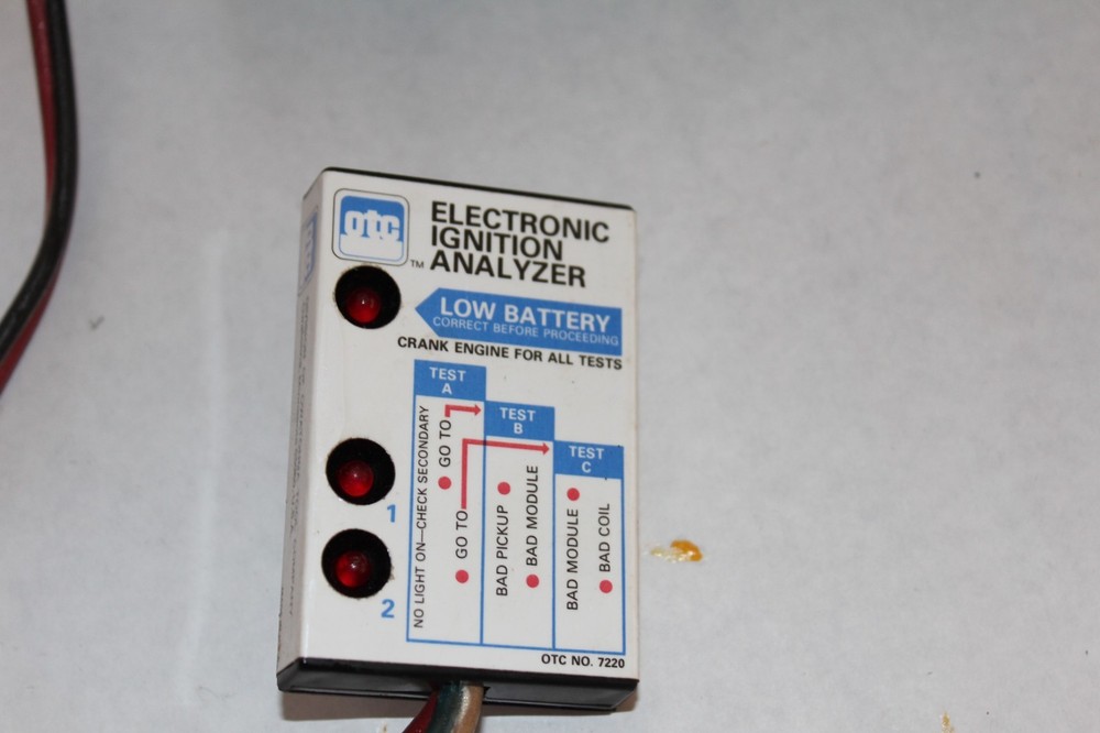 OTC Electronic Ignition Analyzer 7220 (Missing spark plug adapter)