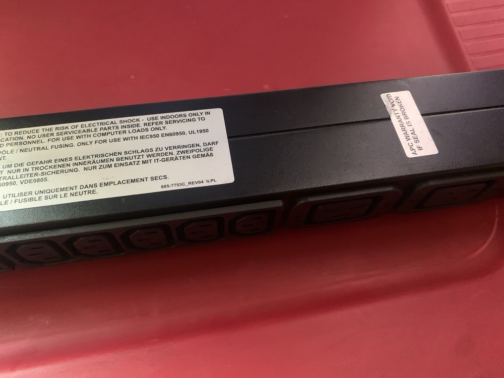 APC AP9559 – Rack PDU, Basic, 1U, 10A, 230V, (8) C13