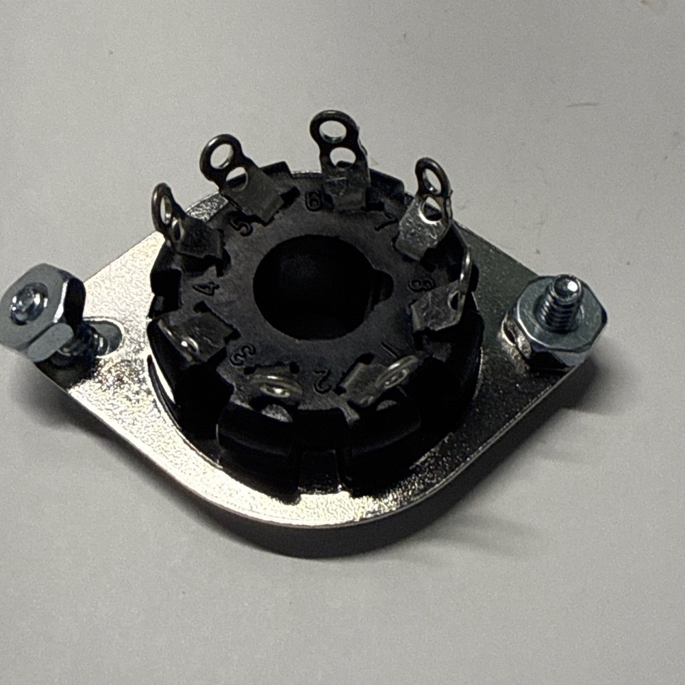 OCTAL socket 8 PINS with bolts and nuts for 6V6GT 6X5GT 6SK7- top mounted