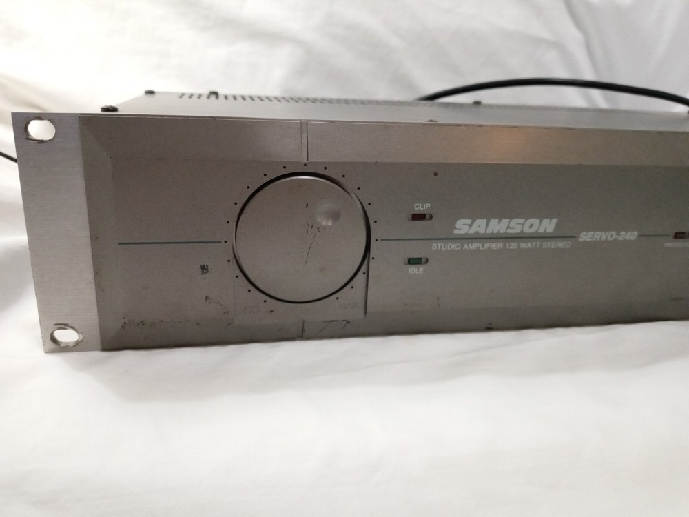 Samson Servo-240 pro stereo power amplifier