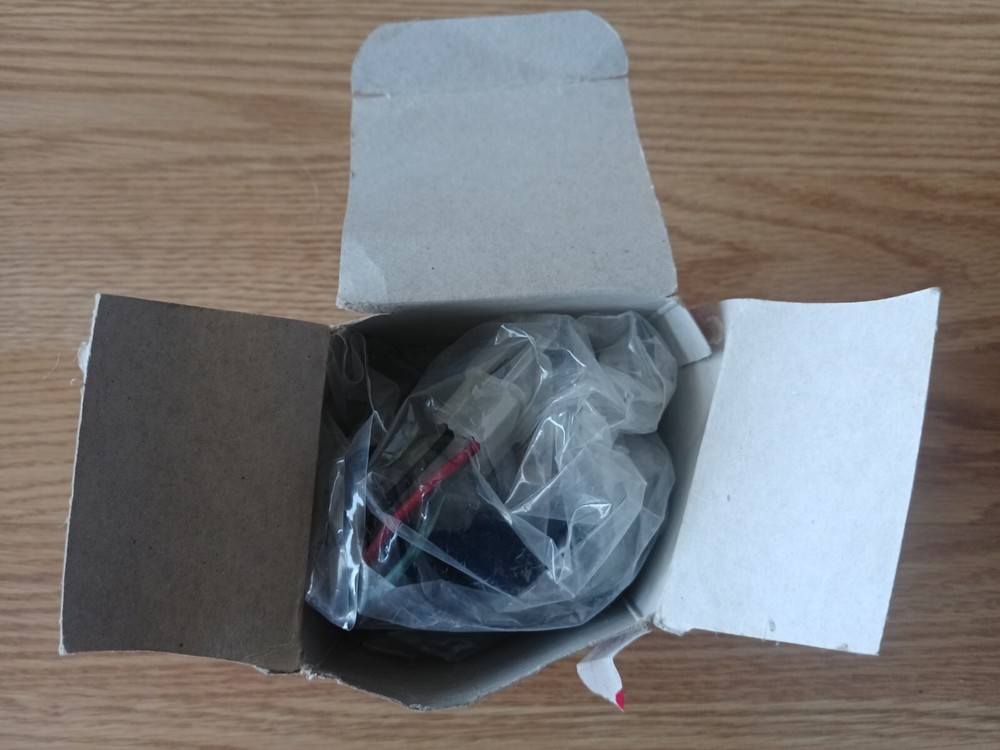 WESTERBEKE GENERATOR MOTOR REGULATOR 21611 24V