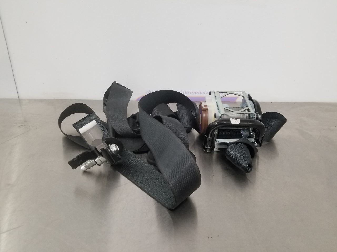 22 2022 NISSAN FRONTIER CREW CAB OEM DRIVER LEFT FRONT SEAT BELT RETRACTOR BLACK