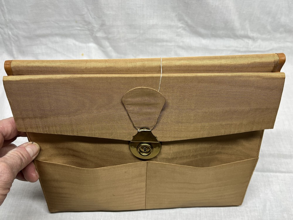 Locking Document Case – Camel Color