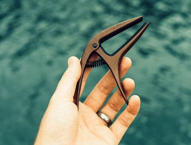 Axis Reversible 2-in-1 Capo - Black Satin